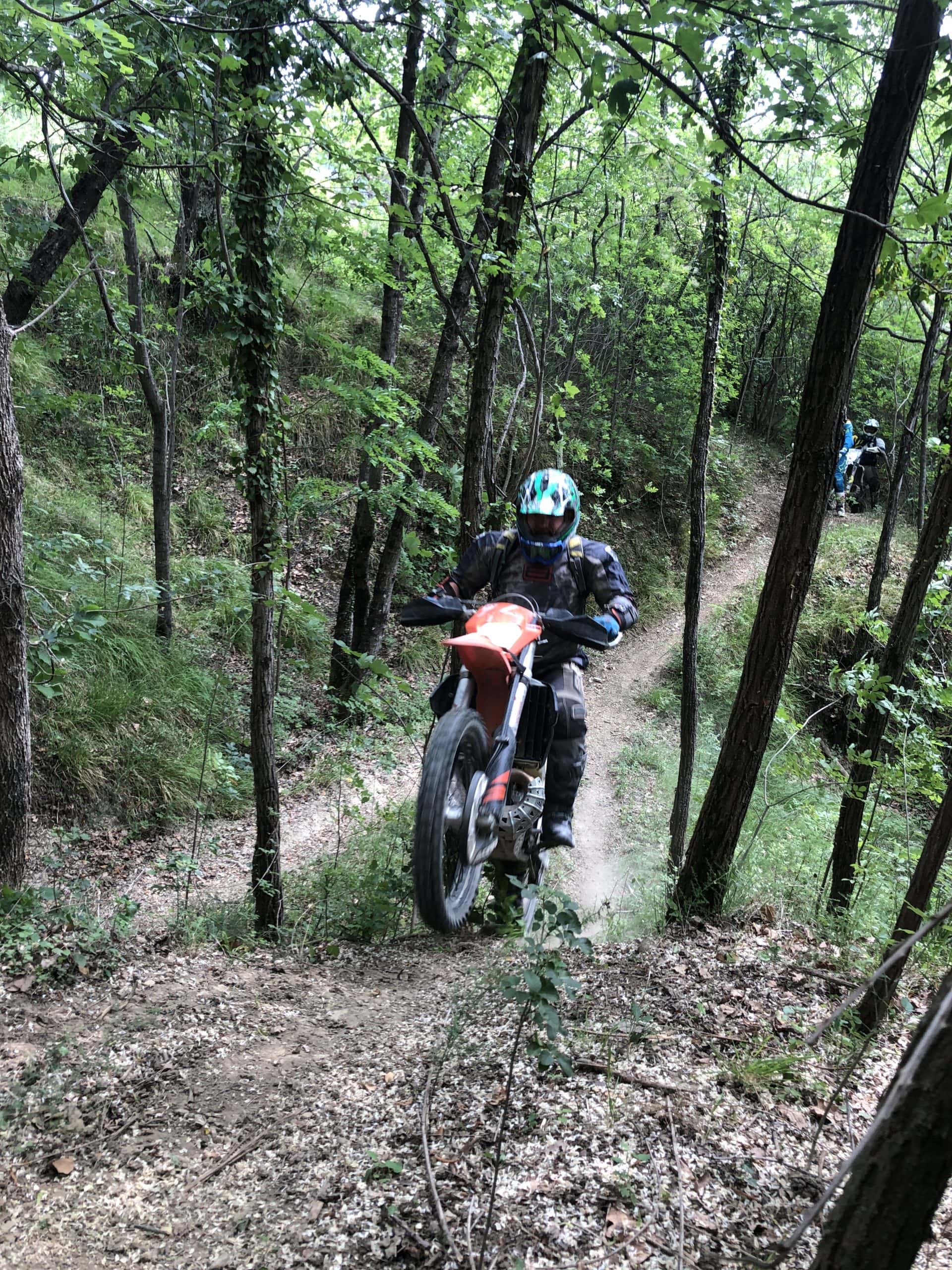 Enduro auf Bergpfad